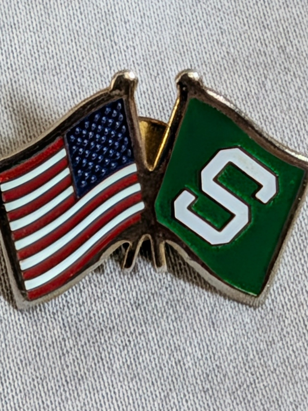 MSU Spartans Flag & American Flag Enamel Label Pin